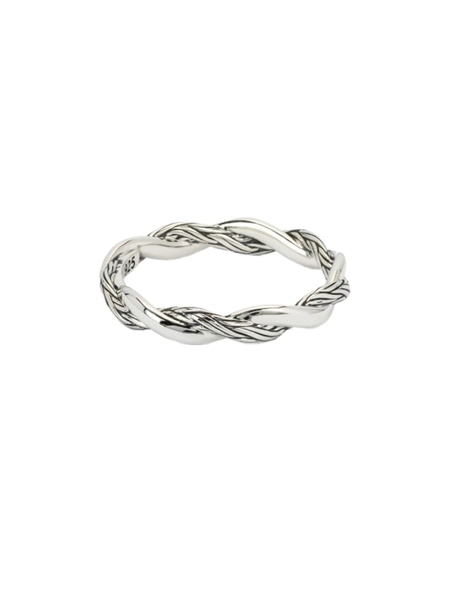 Stacking Katja Twist ring