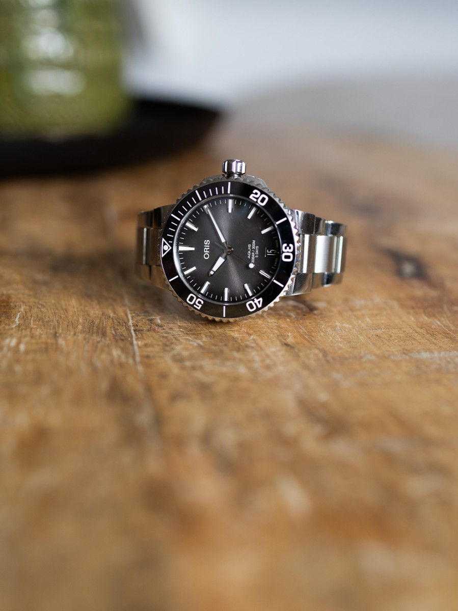 Pre-Owned Oris Aquis Date 0140077694154-0782209PEB