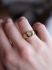 Vintage gouden monogramring met diamanten